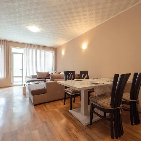 Апартаменты House
